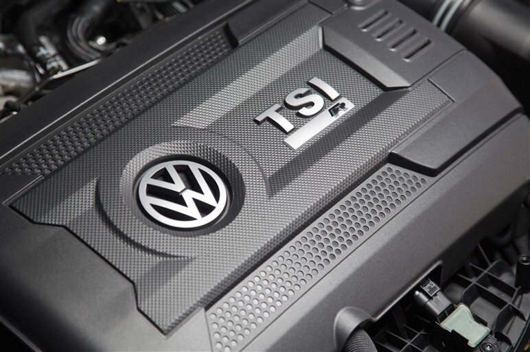 新型ゴルフR試乗。500万円強の価値はあるか