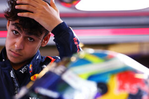 来季F1昇格のリンドブラッドがレッドブルでFP1出場「自分の仕事に満足はしていない。デビューに向けての課題を見つけた」