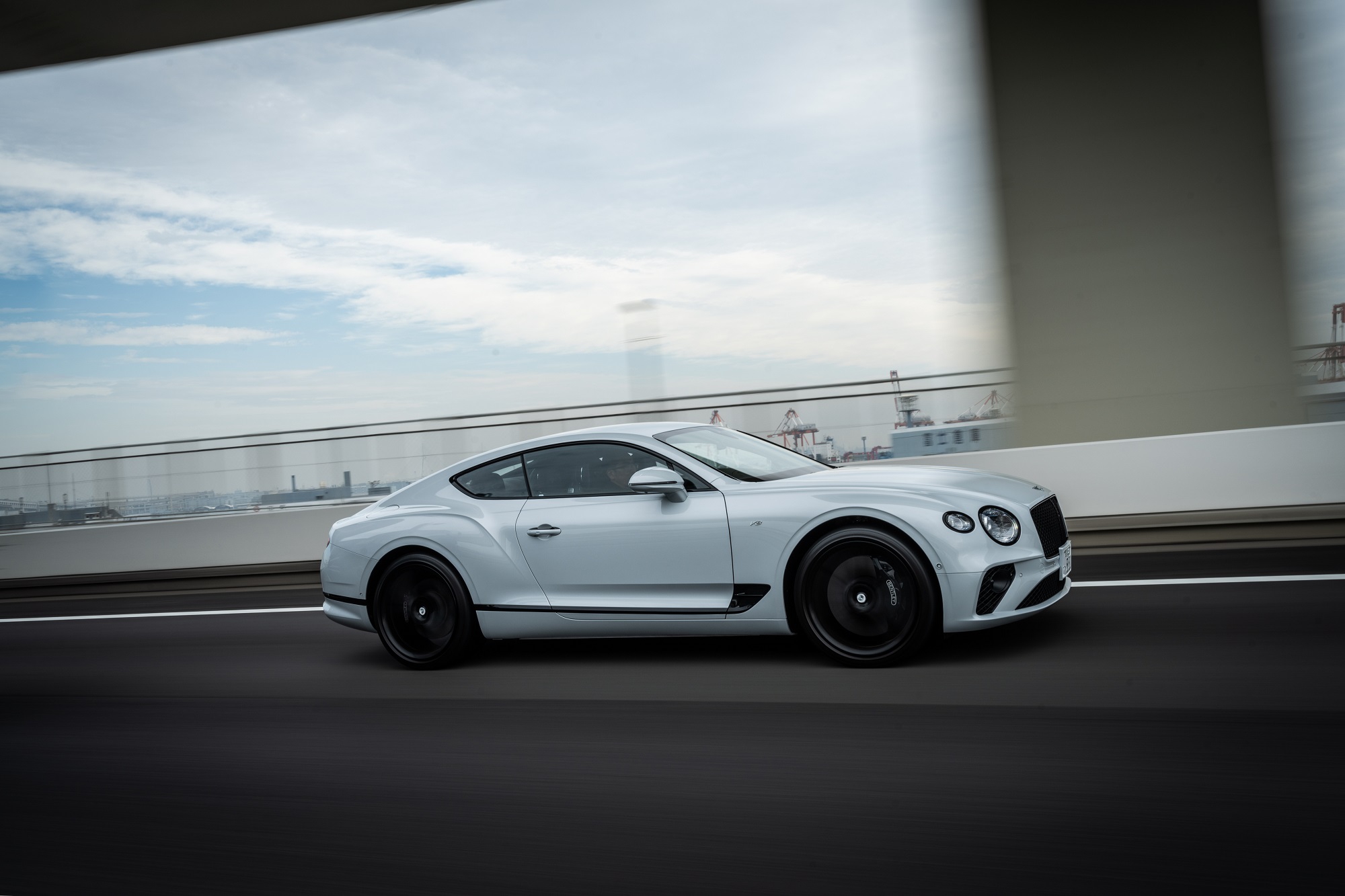 1台30万針 3代目 ベントレー コンチネンタルgt のインテリアが凄い Leon 自動車情報サイト 新車 中古車 Carview