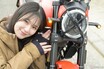 見た目に騙された!! 本当に大型?? なコンパクトさなのに情熱的……ドゥカティ「スクランブラー フルスロットル」の“ギャップ萌え”にハマる人、続出中!?