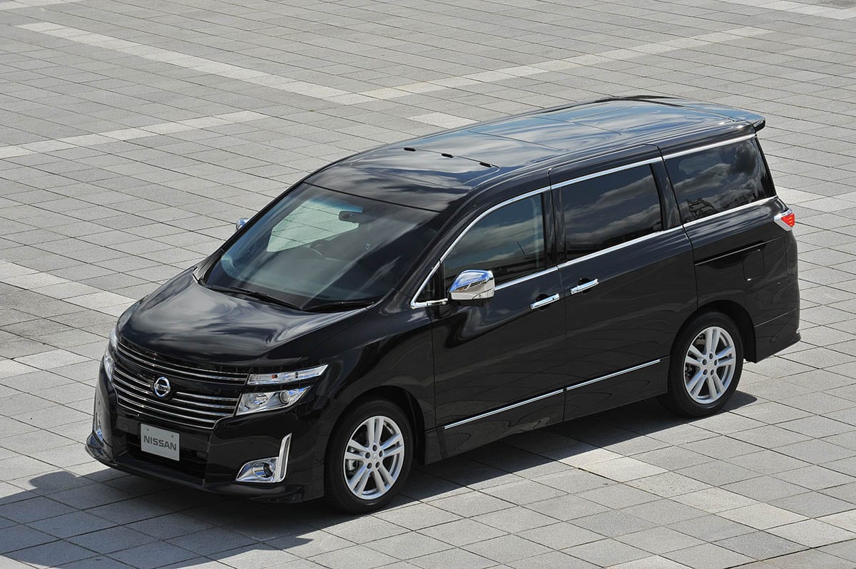 中古車選びに役立つ 当時モノ 新車レビュー 試乗記 日産 E52前期エルグランド 10年8月 14年1月 スタイルワゴン ドレスアップナビ 自動車情報サイト 新車 中古車 Carview