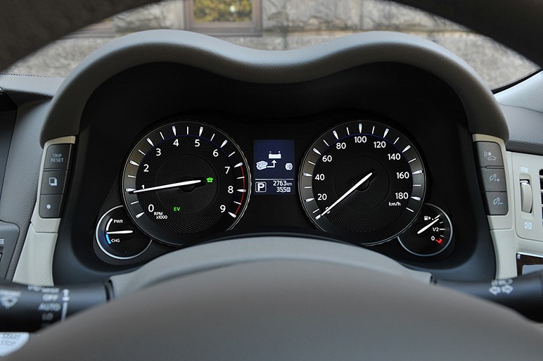 ジューク NISMO RS、GT-R・2015年モデル、改良フーガに一気乗り！
