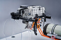 トヨタの燃料電池搭載！ 374馬力のBMW新型FCVが走行テスト開始 発売は2022年？