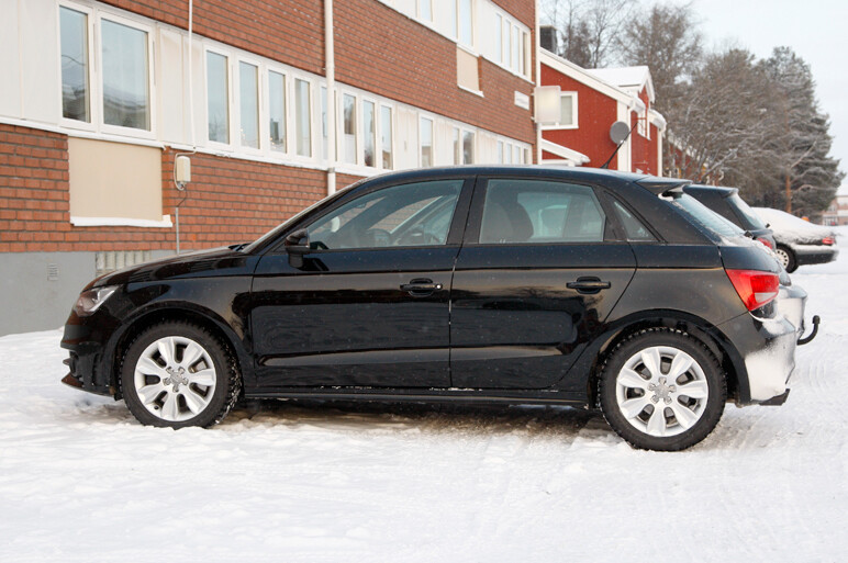 新型S1スポーツバック、極寒の地でスクープ！