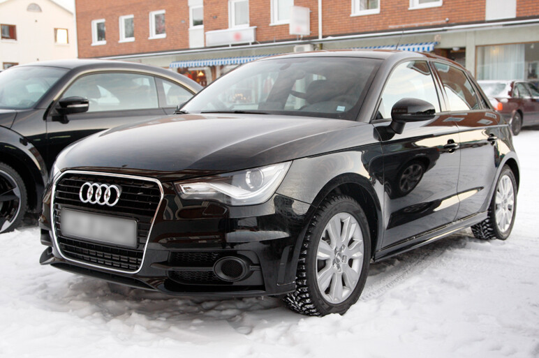 新型S1スポーツバック、極寒の地でスクープ！