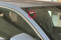 ホンダ車のフロントガラスだけに描かれた「小さな黒三角」に気づいてる？　じつは運転に大きな効果があるマークだった!!