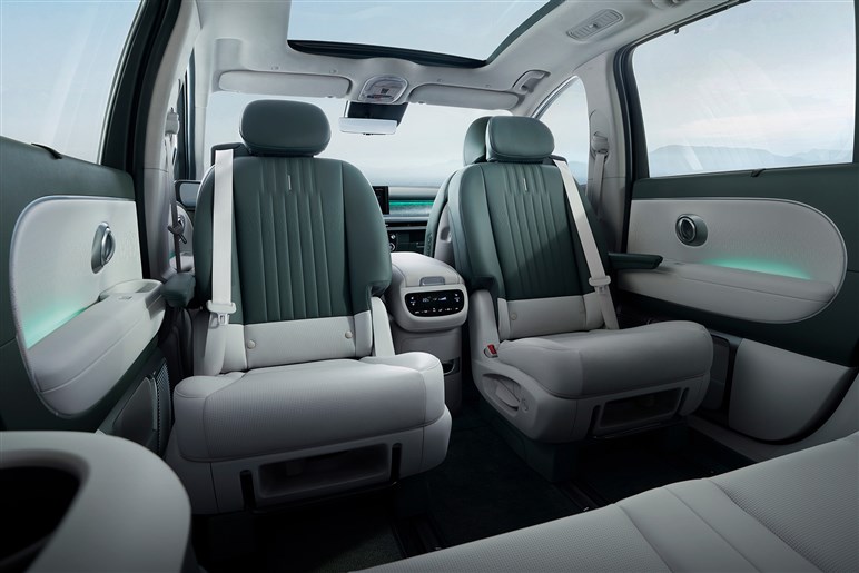 【名車ステージアを思い出した!?】ヒョンデの“デジタル感強め”な頂点SUV「アイオニック9」登場