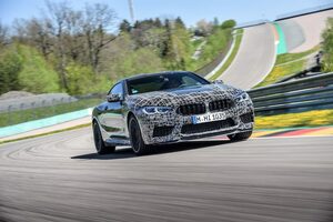 新型「BMW M8」様々なセッティングが可能な新システムを満載