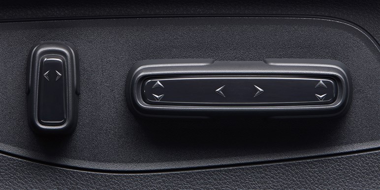 「シビック」が小改良で新塗装採用のネットの評判は？ “ホンダ車の弱点”解消でおおむね好評でも厳しい意見も出る理由