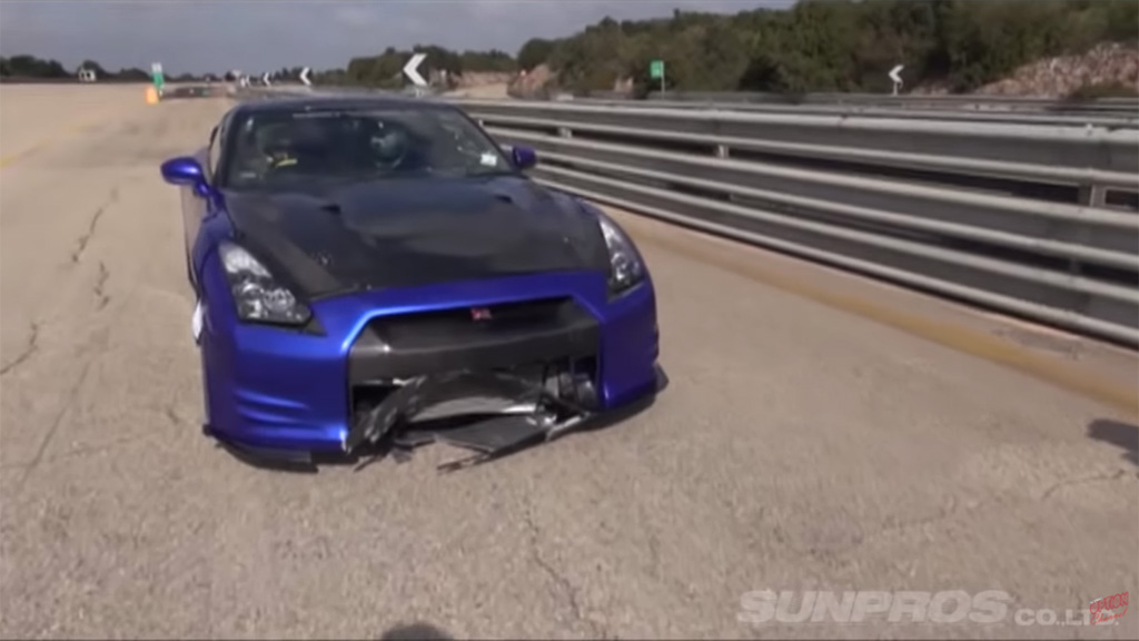 伝説のナルド最高速アタックをプレイバック R35gt Rで380キロに挑戦した無謀企画 V Opt Web Option 自動車情報サイト 新車 中古車 Carview