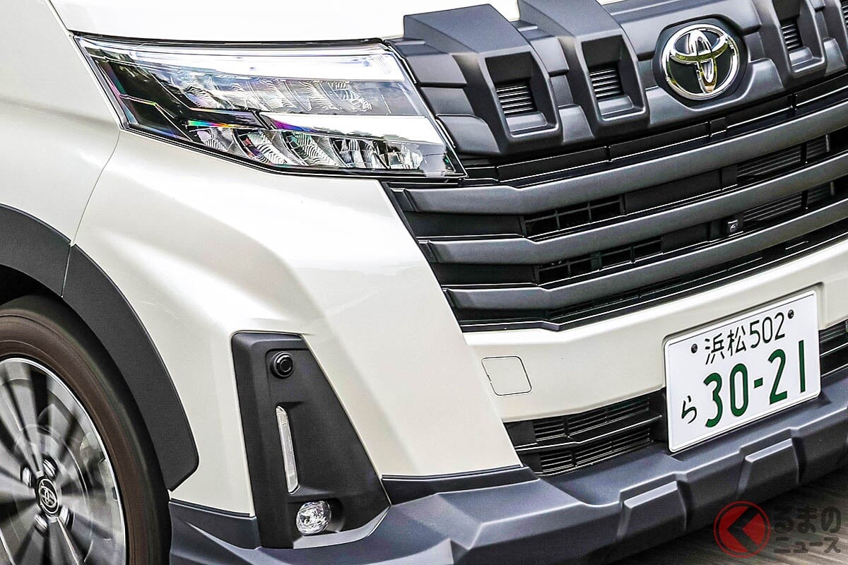 トヨタ「ルーミー”SUV“」!? 超タフ顔の「スライドドア”ワゴン“」にするクロスオーバーランドついに発売！ 全長3.7m級の超小さいボディに映える「model LM」の専用パーツとは
