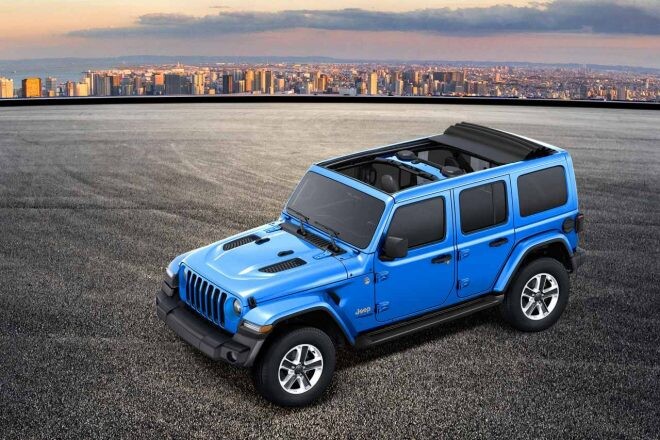 『ジープ・ラングラー・アンリミテッド』に電動開閉式パワートップ採用の300台限定車が登場