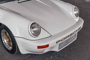 最低落札額に届かず不成立！わずか55台のポルシェ「911カレラRS 3.0」の真価とは