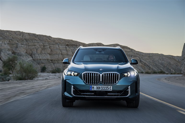BMW 新型「X5／X5M」発売。約100km走れるPHEV登場、1260から