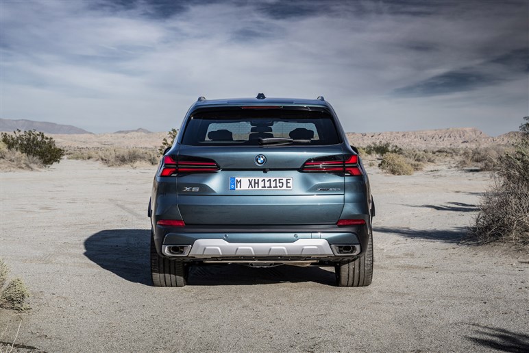 BMW 新型「X5／X5M」発売。約100km走れるPHEV登場、1260から
