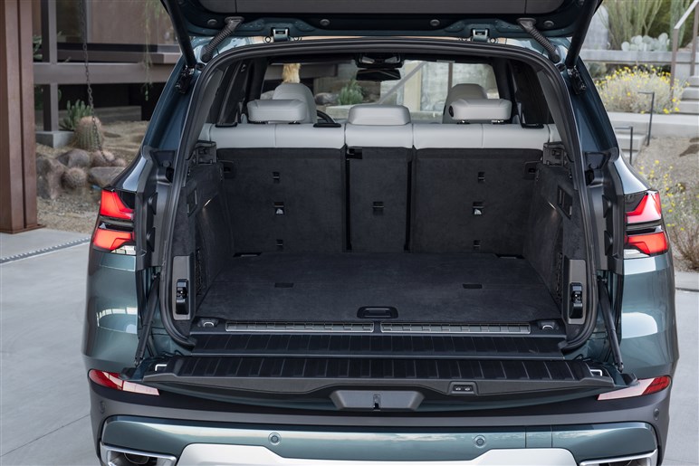 BMW 新型「X5／X5M」発売。約100km走れるPHEV登場、1260から