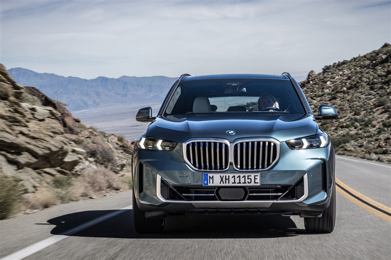 BMW 新型「X5／X5M」発売。約100km走れるPHEV登場、1260から