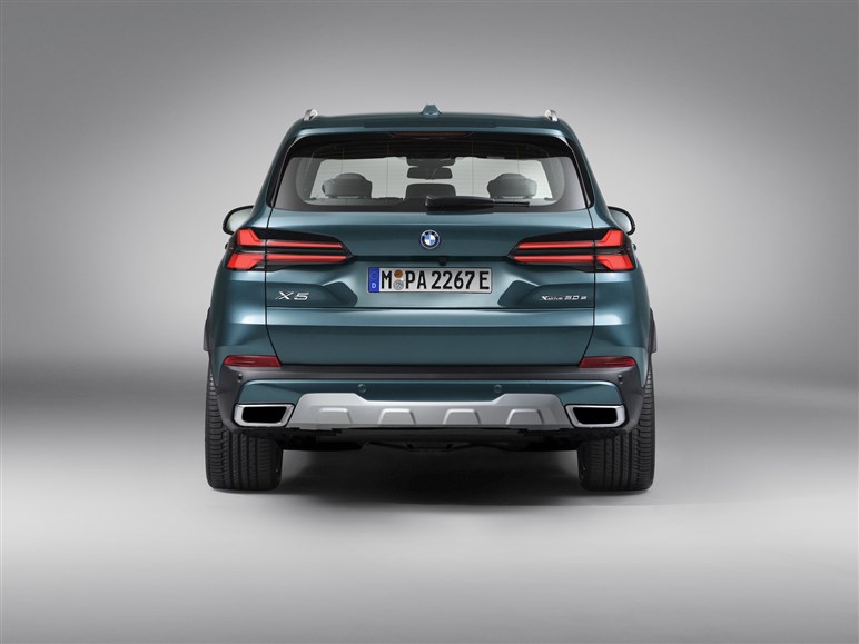 BMW 新型「X5／X5M」発売。約100km走れるPHEV登場、1260から