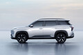 【ミツビシ】インドネシアで世界初公開 3列7人乗りSUV「デスティネーター」