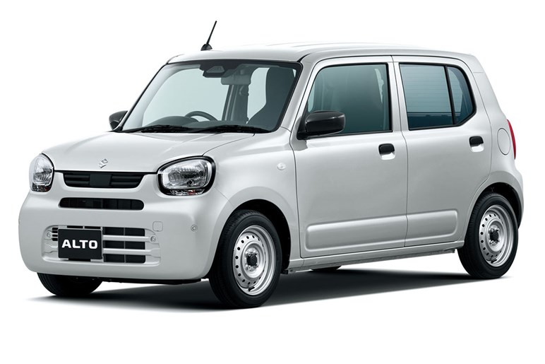 【表情変化】新型「アルト」は空力改善で燃費がクラストップの28.2km/Lに。安全性も向上…約114万円から