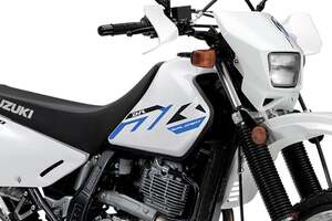 スズキ「DR650S」最新モデル　伝統の油冷エンジン搭載オールラウンダーを米国市場に導入