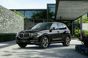 7人乗り3列シートに21インチ大径ホイールを搭載したBMW「X5 xDrive35d PLEASURE3 EDITION」