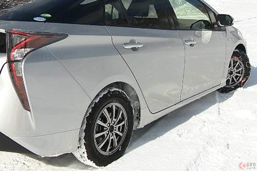 愛車の駆動輪知らないと危険… 積雪時、非駆動輪に誤装着のタイヤチェーンは効果ナシ？