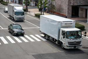 好き好んでうるさいワケじゃないのをわかって！　冷凍車ドライバーが直面する苦情の嵐!!