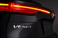 カムリ ✕ SUV ✕ ステーションワゴン＝ヴェンザ！　日本のハリアーが北米で「ヴェンザ」として復活した理由