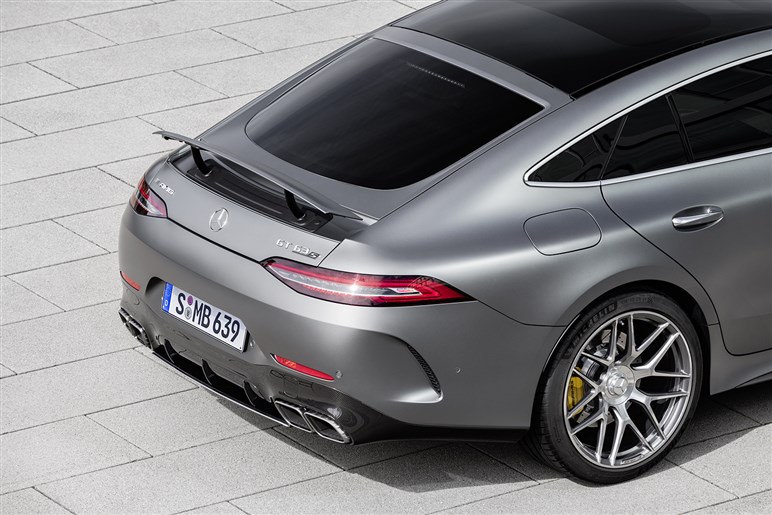 【3000万円級】新型「AMG GT SUV」は数ヶ月以内に登場か。オンロードだけでなく悪路走破性も高そう!?