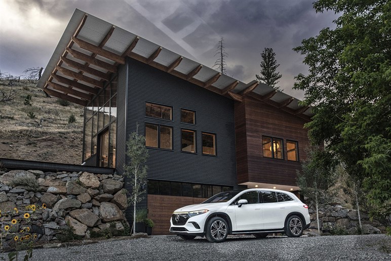 【3000万円級】新型「AMG GT SUV」は数ヶ月以内に登場か。オンロードだけでなく悪路走破性も高そう!?