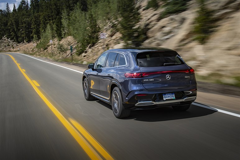 【3000万円級】新型「AMG GT SUV」は数ヶ月以内に登場か。オンロードだけでなく悪路走破性も高そう!?