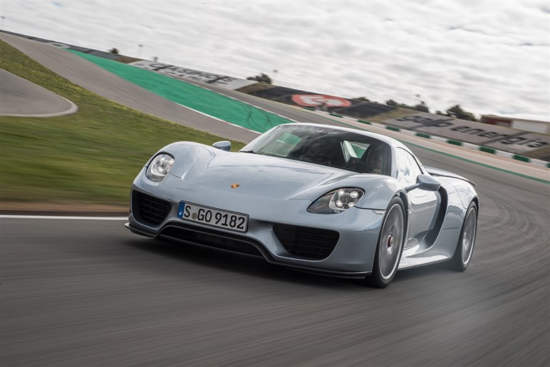 【まもなく発表】ポルシェ「963」の“公道仕様”登場。公式ティザー動画公開、今年のル・マンでお披露目か