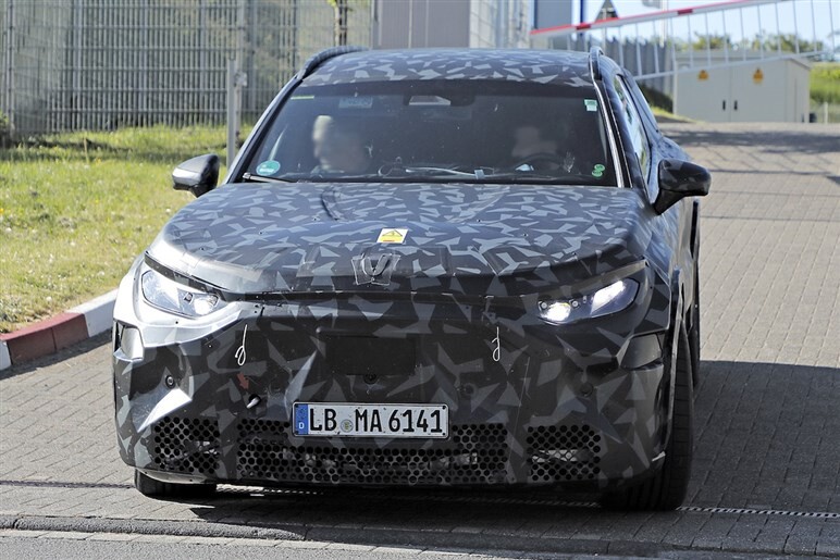 【3000万円級】新型「AMG GT SUV」は数ヶ月以内に登場か。オンロードだけでなく悪路走破性も高そう!?