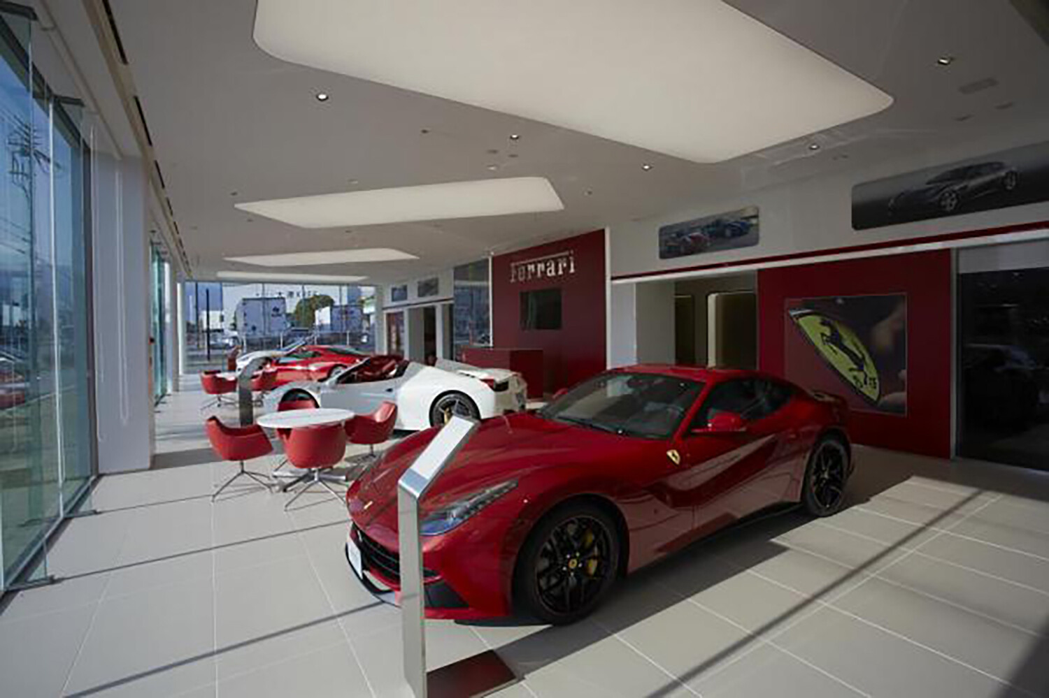 やっぱ正規輸入じゃないとダメ？　激レア車はどうやれば声がかかる??　庶民の知らない「スーパーカーの買い方」教えます