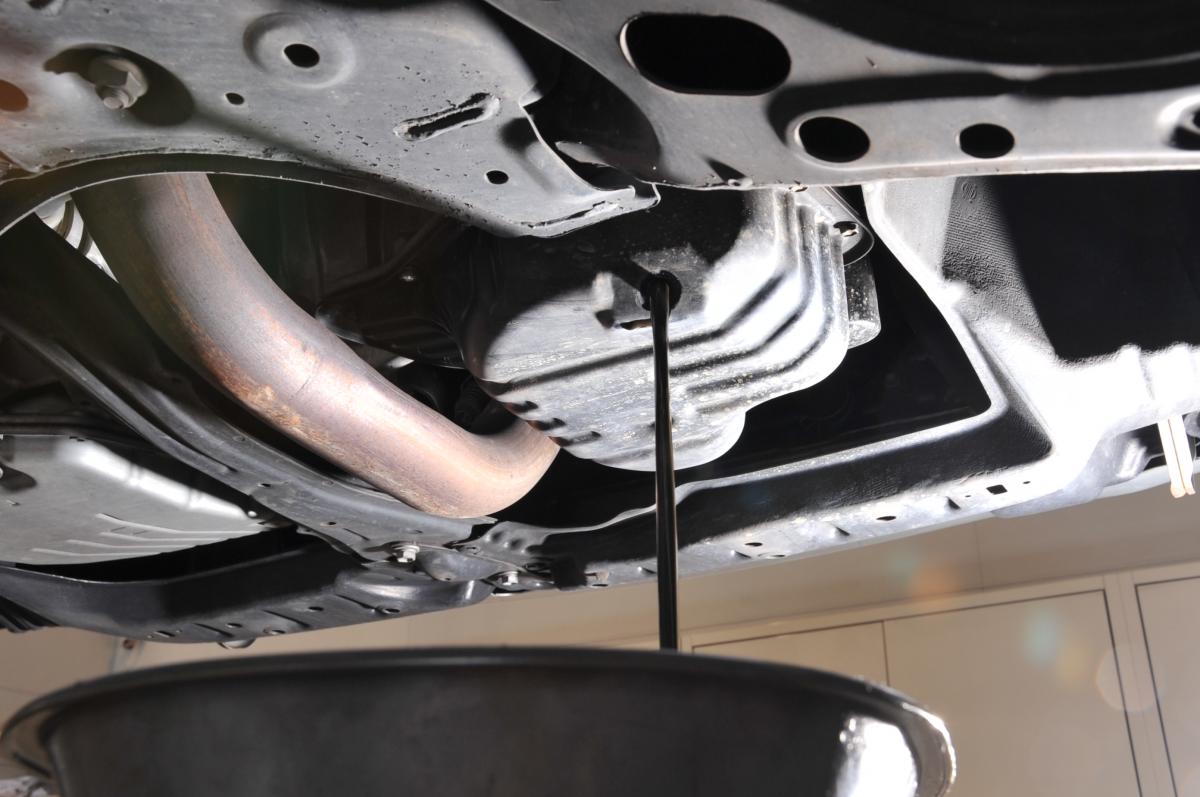 お客だらけ には見えないけど 町の昔ながらの 自動車整備工場 の経営が成り立つワケ Web Cartop 自動車情報サイト 新車 中古車 Carview
