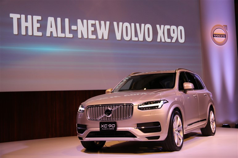 ボルボ、7人乗りSUVの新型XC90を発表。新プラットフォーム採用第1弾