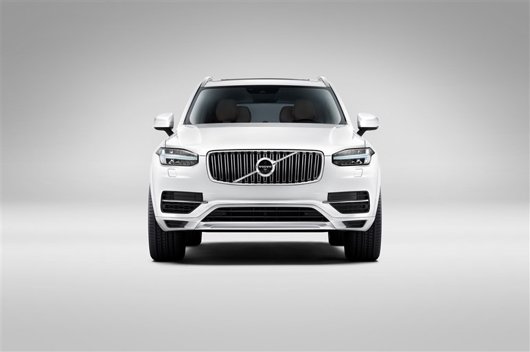 ボルボ、7人乗りSUVの新型XC90を発表。新プラットフォーム採用第1弾