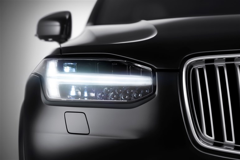 ボルボ、7人乗りSUVの新型XC90を発表。新プラットフォーム採用第1弾