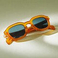 ロロ・ピアーナならではの実用的なラグジュアリーを楽しむ──夏がくる前に押さえておくべき、2025年のサングラス&アイウェア