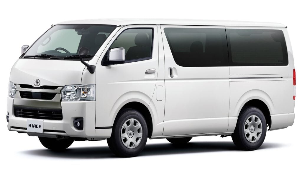 トヨタ ハイエース アニバーサリー祝う特別仕様車！快適な走りと上質なデザイン両立