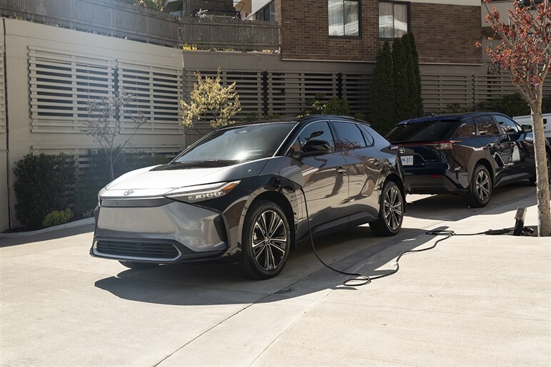 【日本もなんとかなれ】トヨタのBEV「bZ4X」がノルウェーで最も売れたクルマとなった“なるほど”な理由