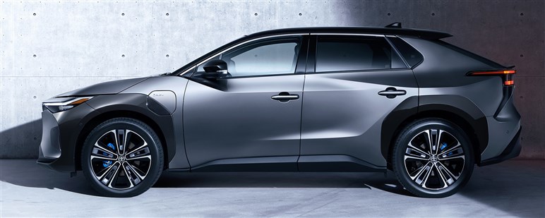【日本もなんとかなれ】トヨタのBEV「bZ4X」がノルウェーで最も売れたクルマとなった“なるほど”な理由
