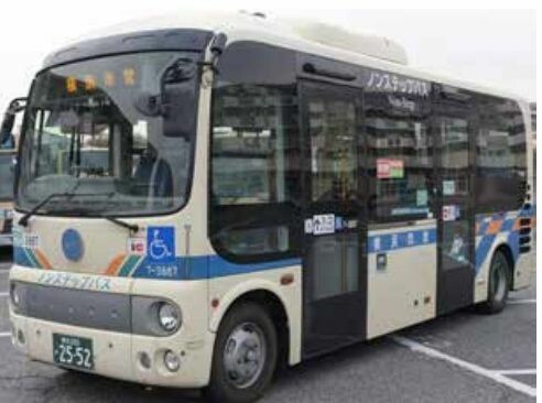 横浜都心臨海部でAI運行バスの実証実験を実施　定員11人以上のバスを投入　NTTドコモなど