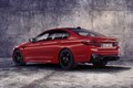 500kg重く加速はやや不利に？ BMWの超高性能セダン、新型「M5」が色々物議を醸し出す