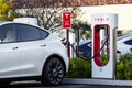 マツダの国内向けバッテリーEV テスラ「スーパーチャージャー」で充電可能に