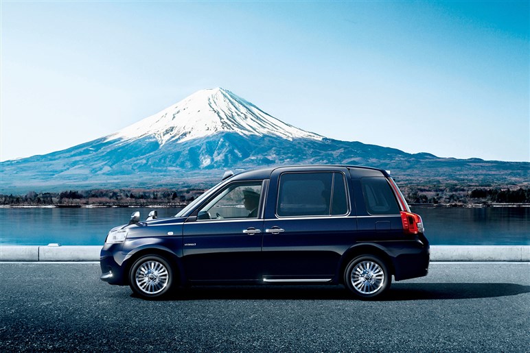 「JPN TAXI」改良で航続距離と安全性がアップ。広い車内は好評でも、ドライバーが語る不満と本音とは