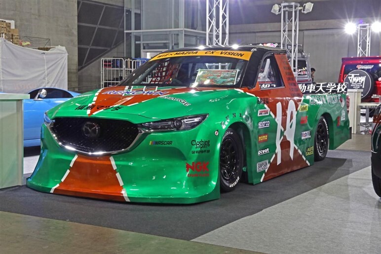 「CX-5」のピックアップ爆誕!? レナウンカラーの「WiZ CXヴィジョン」は学生の探究心に溢れていた