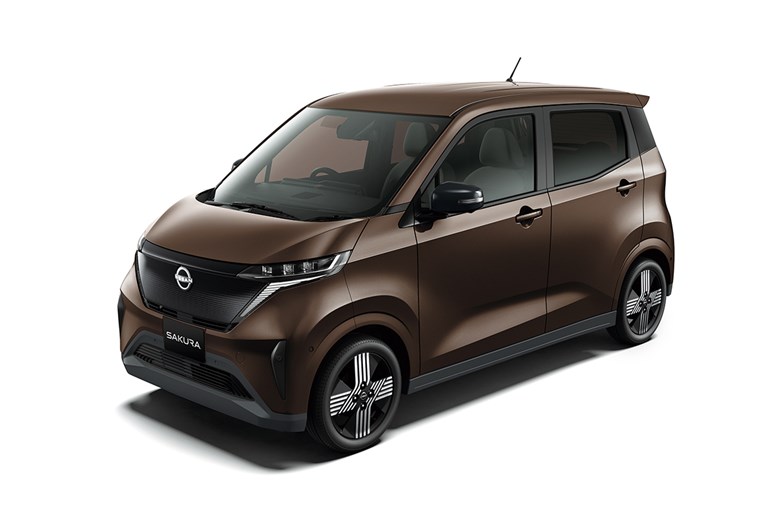 【驚きの中古車事情】「サクラ」と「eKクロスEV」が半額～、選び放題の不思議。購入時の注意点は？