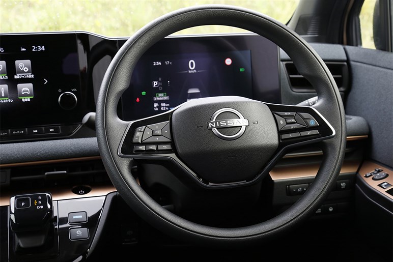 【驚きの中古車事情】「サクラ」と「eKクロスEV」が半額～、選び放題の不思議。購入時の注意点は？